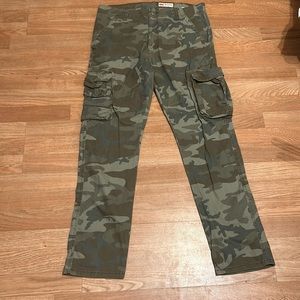 Brand new without tags Wrangler camo pants